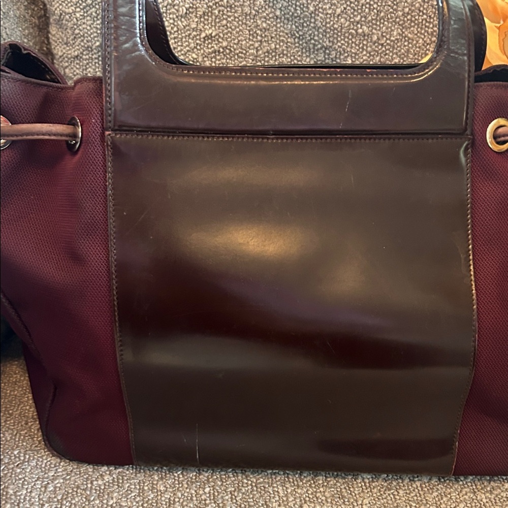 Salvatore Ferragamo Women’s Burgundy Vintage Tote Handbag with EUC comes w/COA - Picture 8 of 14